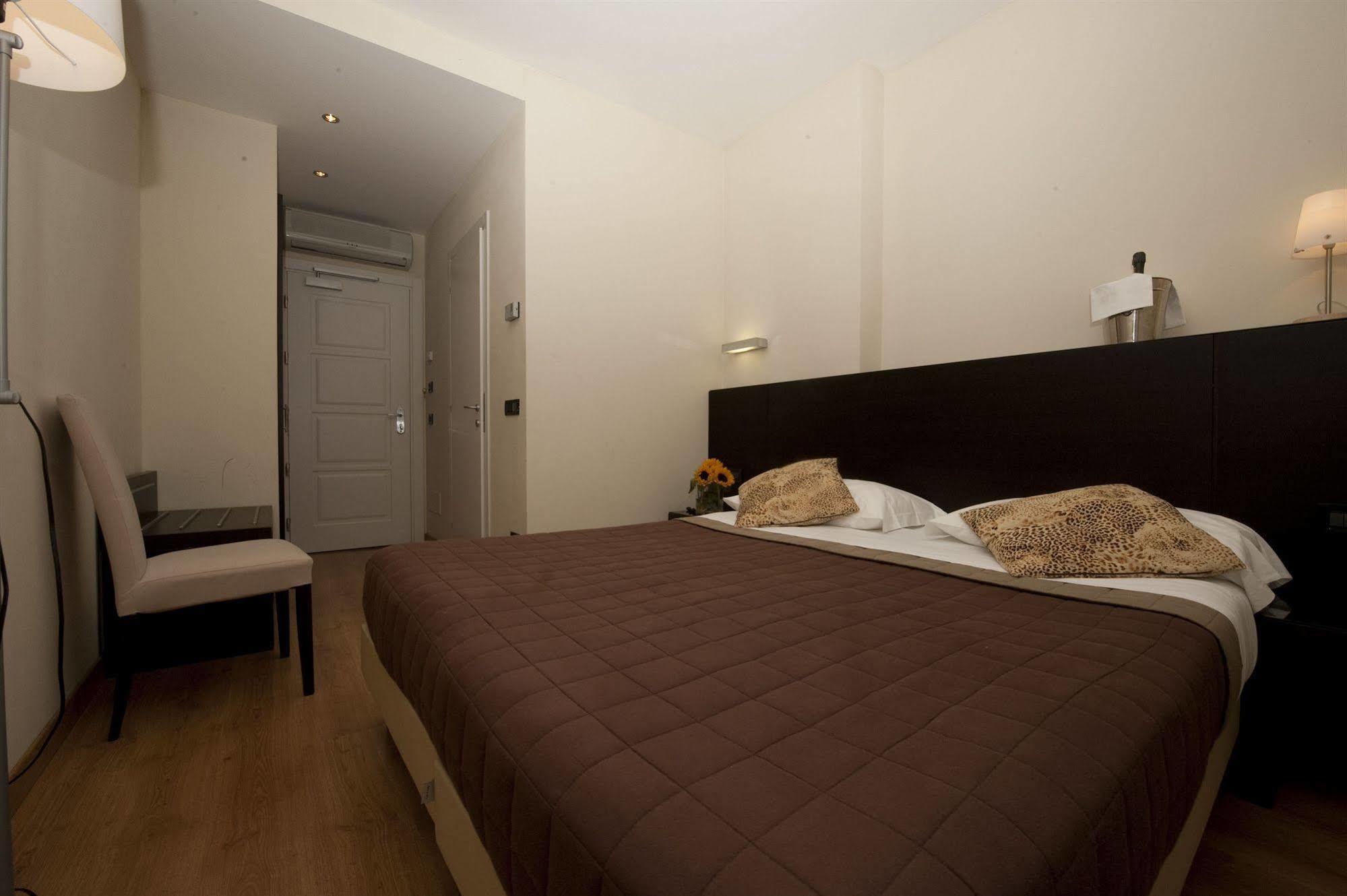באוונו Hotel Serenella מראה חיצוני תמונה